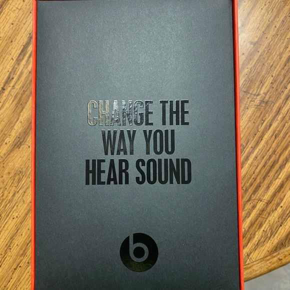 Beats Solo 3 Wireless Rose Gold - Picture 7 of 15